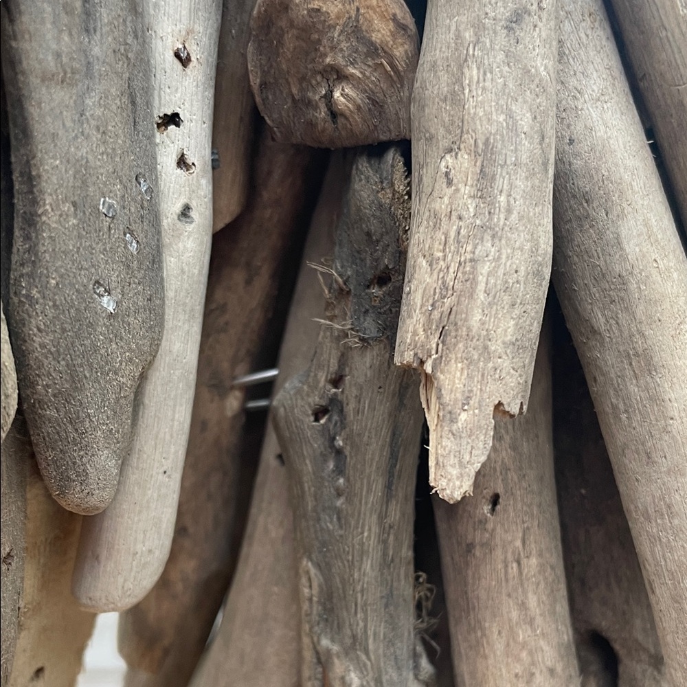 Driftwood Angel Sculpture - Natural Tones - Picture 8 of 8
